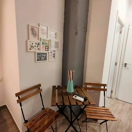 Pequeno Con Mini Piscina - No Climatizada