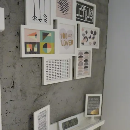 Pequeno Con Mini Piscina - No Climatizada * 瓦伦西亚