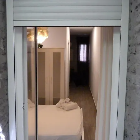 公寓 Pequeno Con Mini Piscina - No Climatizada 瓦伦西亚