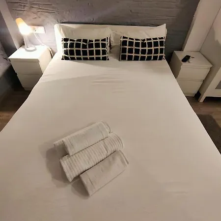 Pequeno Con Mini Piscina - No Climatizada 公寓