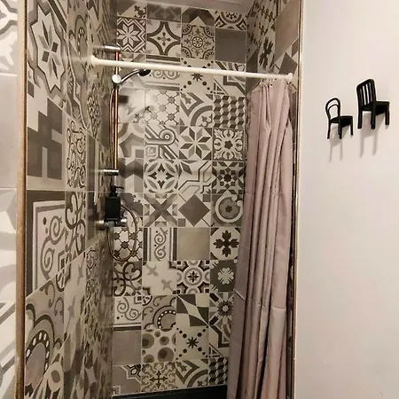 Pequeno Con Mini Piscina - No Climatizada 瓦伦西亚