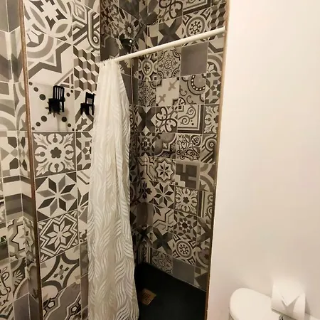 Pequeno Con Mini Piscina - No Climatizada * 瓦伦西亚