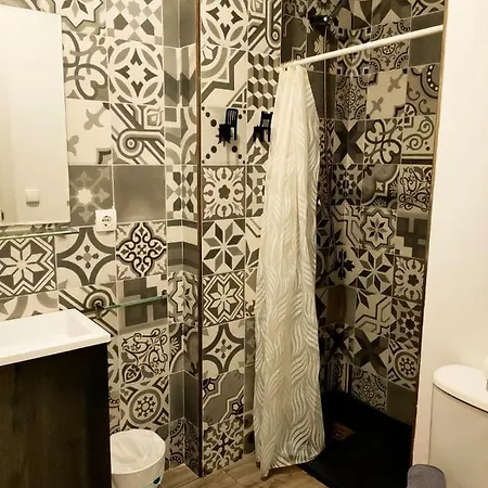 Pequeno Con Mini Piscina - No Climatizada Apartment